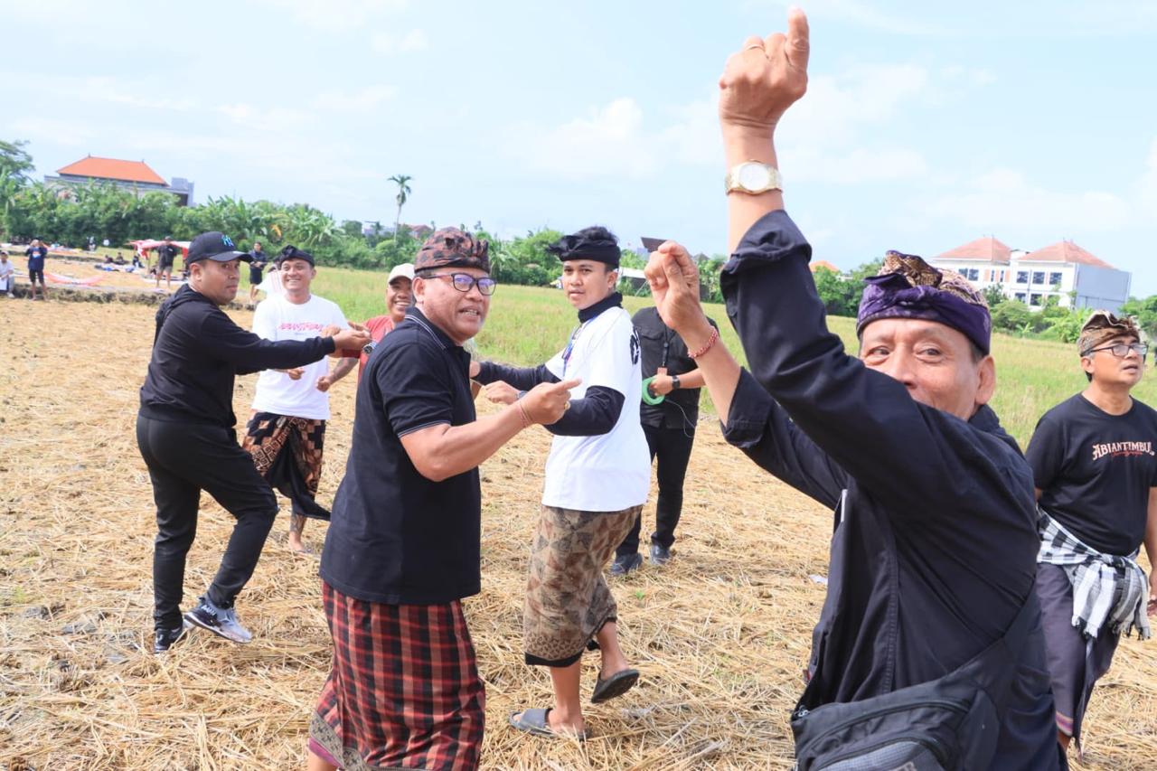 Dibuka Sekda Alit Wiradana, Abiantimbul Kite Festival Ke-3 Diikuti 1.521 Layang-layang