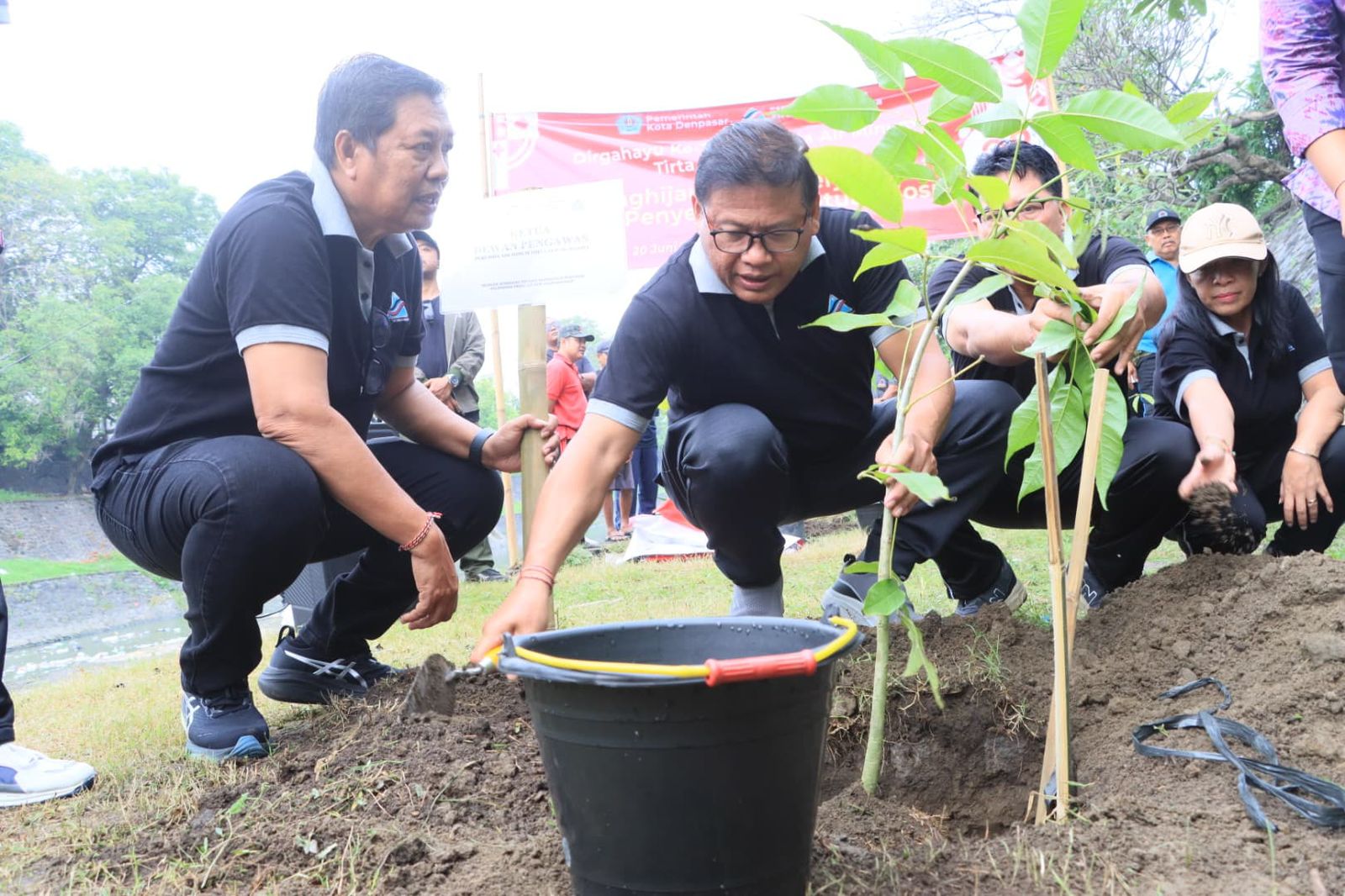 Peringati HUT Ke-28 Perumda Air Minum Tirta Sewakadarma, Pemkot Denpasar Apresiasi Aksi Lingkungan Sasar Aliran Tukad Badung