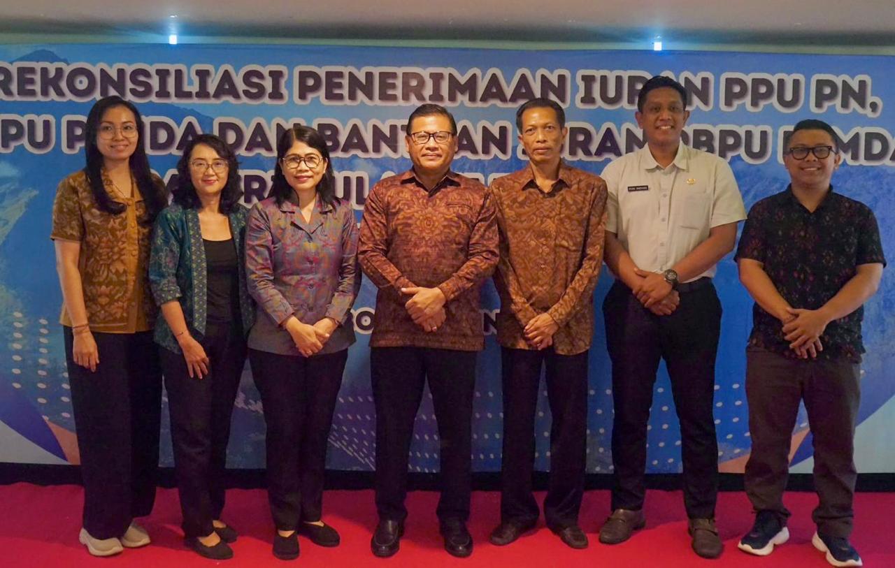 Sekda Alit Wiradana Hadiri Rapat Rekonsiliasi Iuran Jamkes Pekerja Penerima Upah BPJS Kesehatan