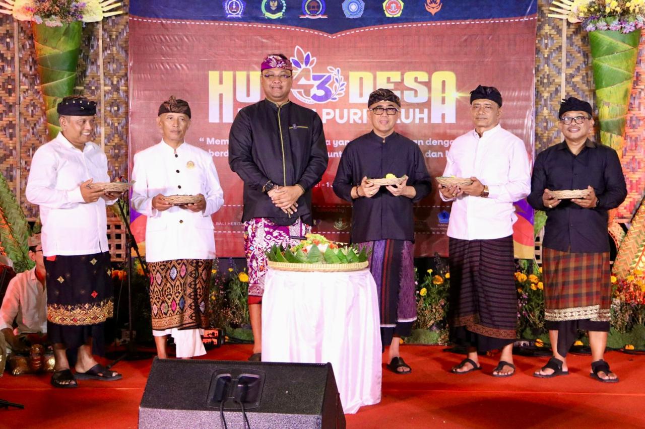 Walikota Jaya Negara Hadiri Puncak HUT Ke-43 Desa Dangin Puri Kauh