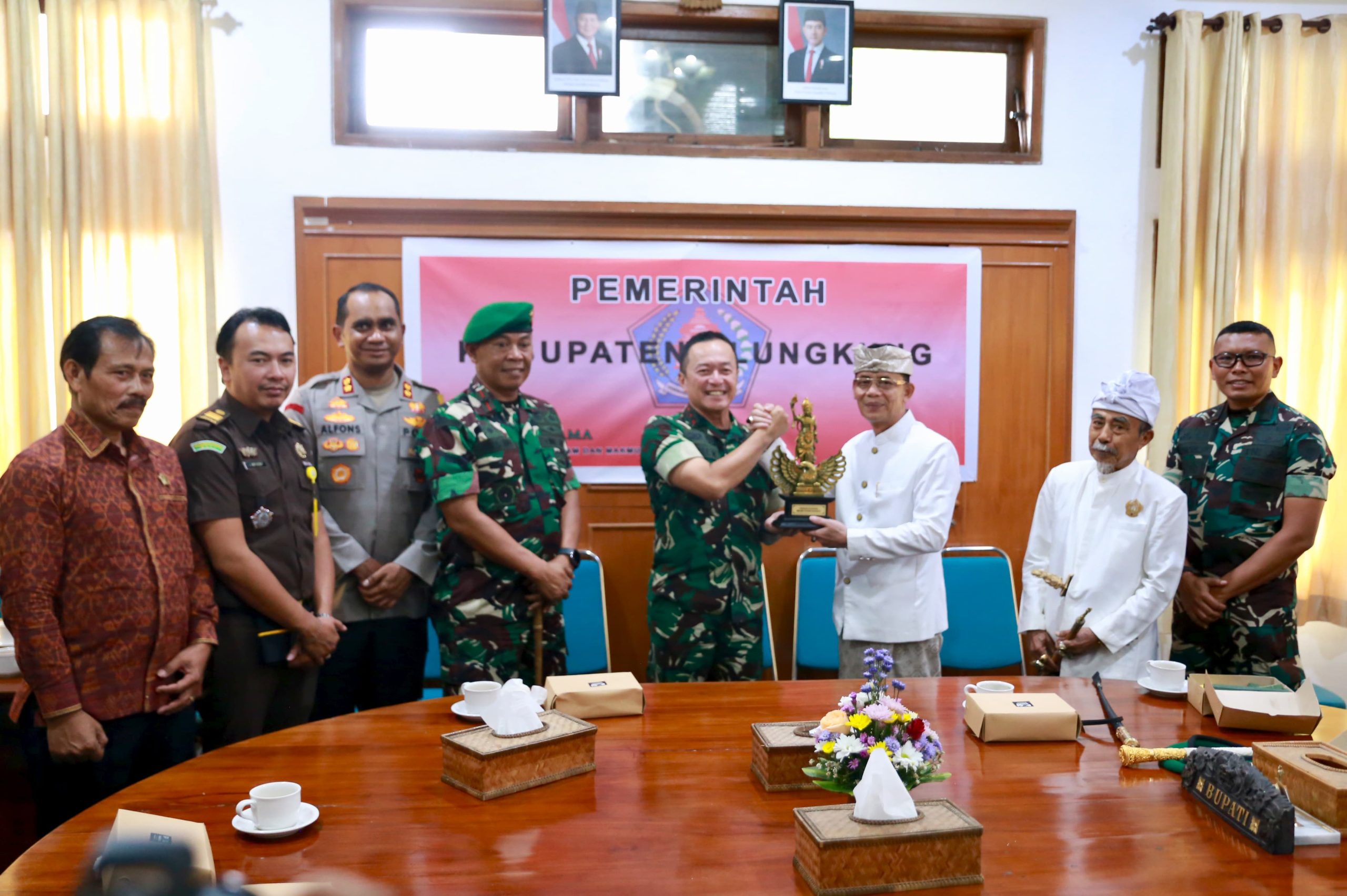 Bupati Satria Menerima Kunjungan Kerja Pangdam IX/Udayana Mayjen TNI Piek Budyakto