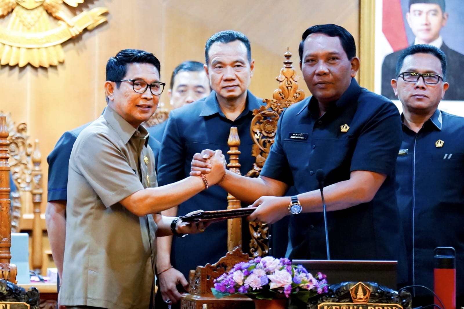 Sidang Paripurna DPRD Badung, Pandangan Umum Fraksi-Fraksi Terhadap Tiga Raperda