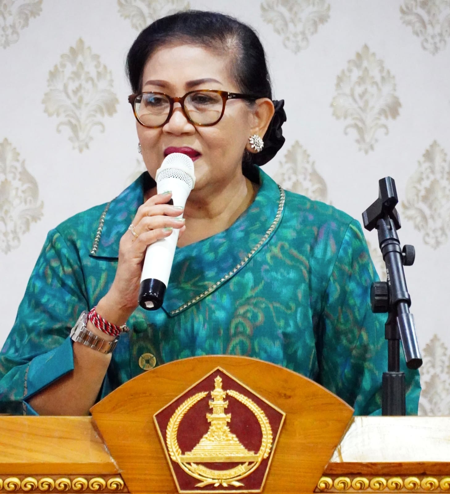 Ibu Putri Koster Ajak Masyarakat Ubud dan Payangan Bangkitkan Kesadaran Kolektif Atasi Sampah