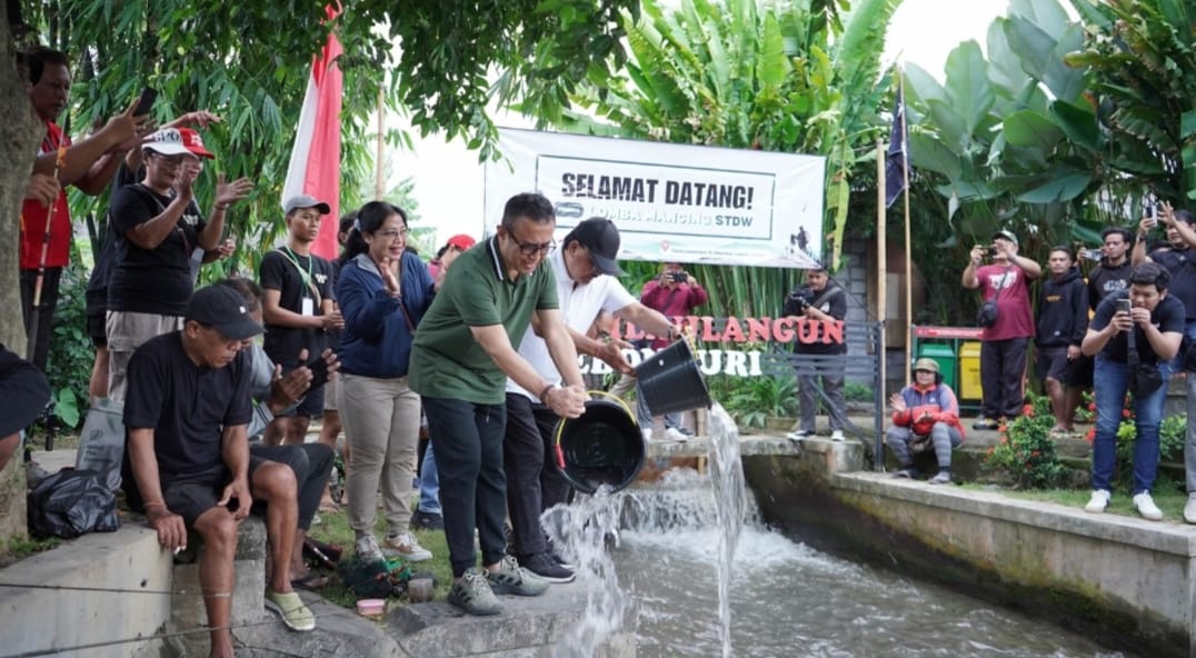 Ajak Warga Lestarikan Sungai, Walikota Jaya Negara Buka Lomba Mancing STDW