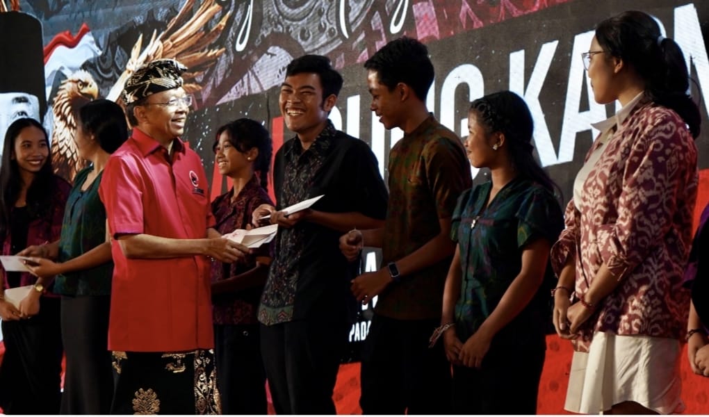 Gubernur Koster Beri Insentif Nyoman dan Ketut Sejak di Kandungan, Siapkan Pendidikan Gratis