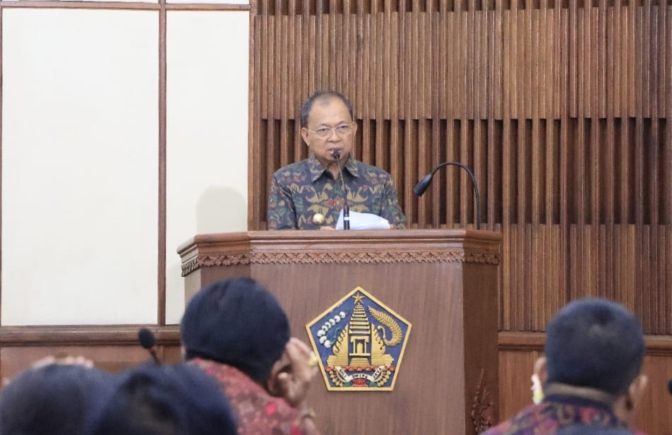 Gubernur Bali Sampaikan Pendapat Akhir Raperda RPJMD dan Penjelasan Raperda APBD TA 2024-2025