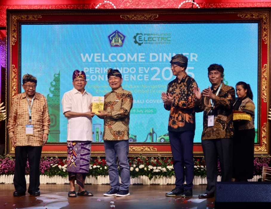Dr. Moeldoko: Gubernur Bali Wayan Koster Pelopor Ekonomi Hijau dan Kendaraan Listrik