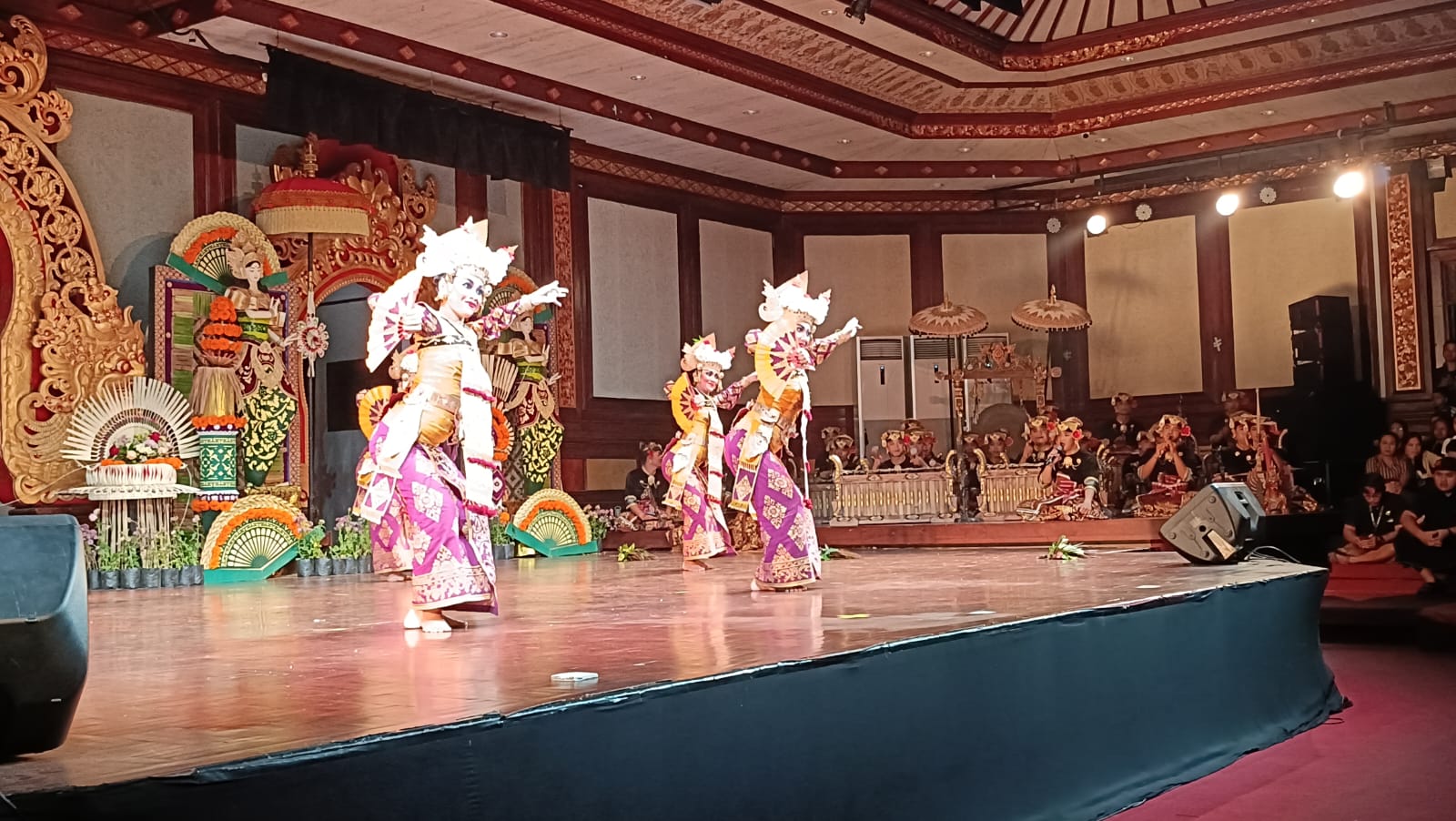 Seka Palegongan Natar Ayun Banjar Saba Penatih Pukau Penonton PKB XLVII