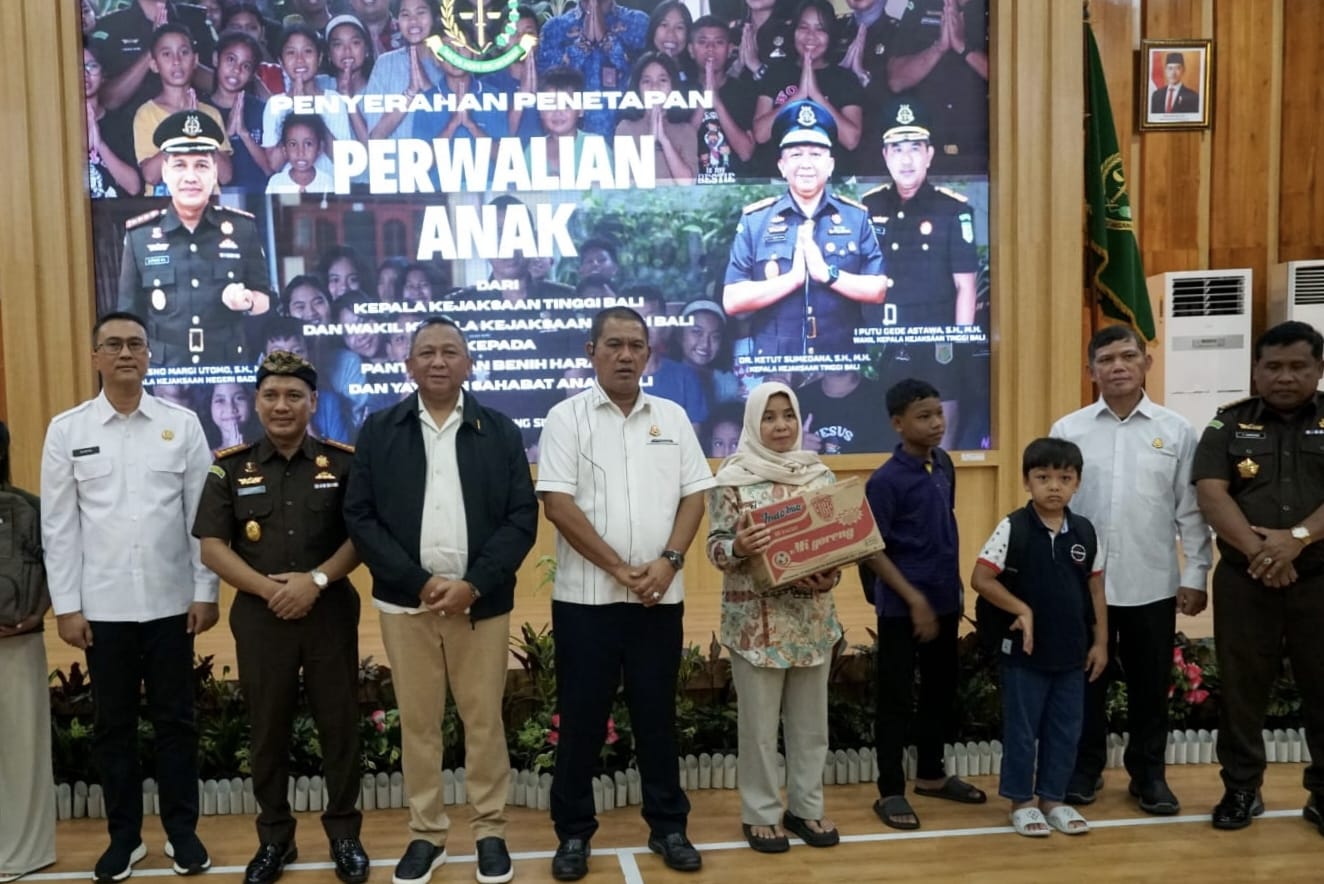 Sekda Surya Suamba Hadiri Penyerahan Perwalian Hak Anak