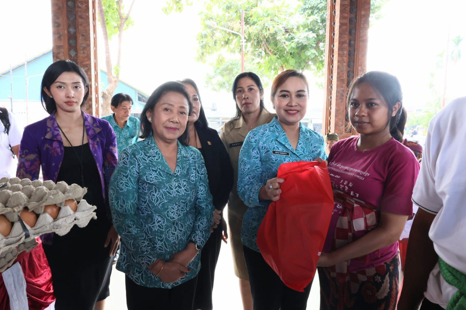 TP PKK Kota Denpasar Gelar Kegiatan Menyapa dan Berbagi PMT Cegah Stunting
