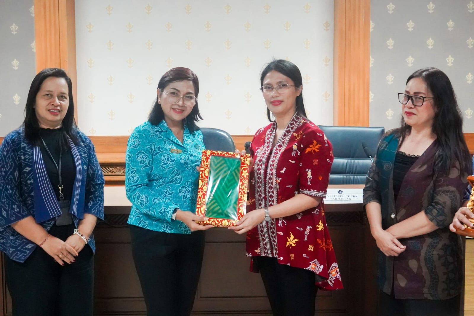 Ny. Rasniathi Adi Arnawa Terima Kunjungan Stefa Kandoli Antou