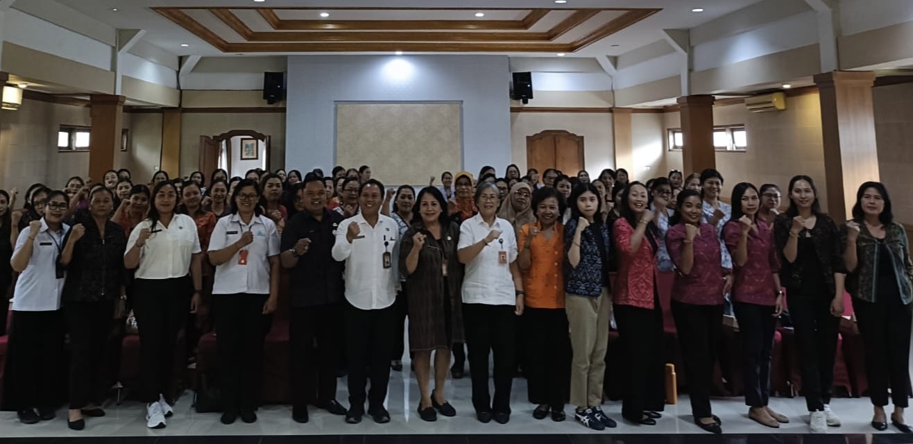 Tanantangan Pola Asuh Anak di Era Digital, TP PKK Kota Denpasar Sosialisasikan Paaredi untuk Kader Desa/Lurah