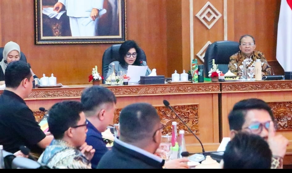 Terima Kunker Komisi VII DPR RI, Gubernur Koster: Bali Penghasil 44% Devisa Sektor Pariwisata
