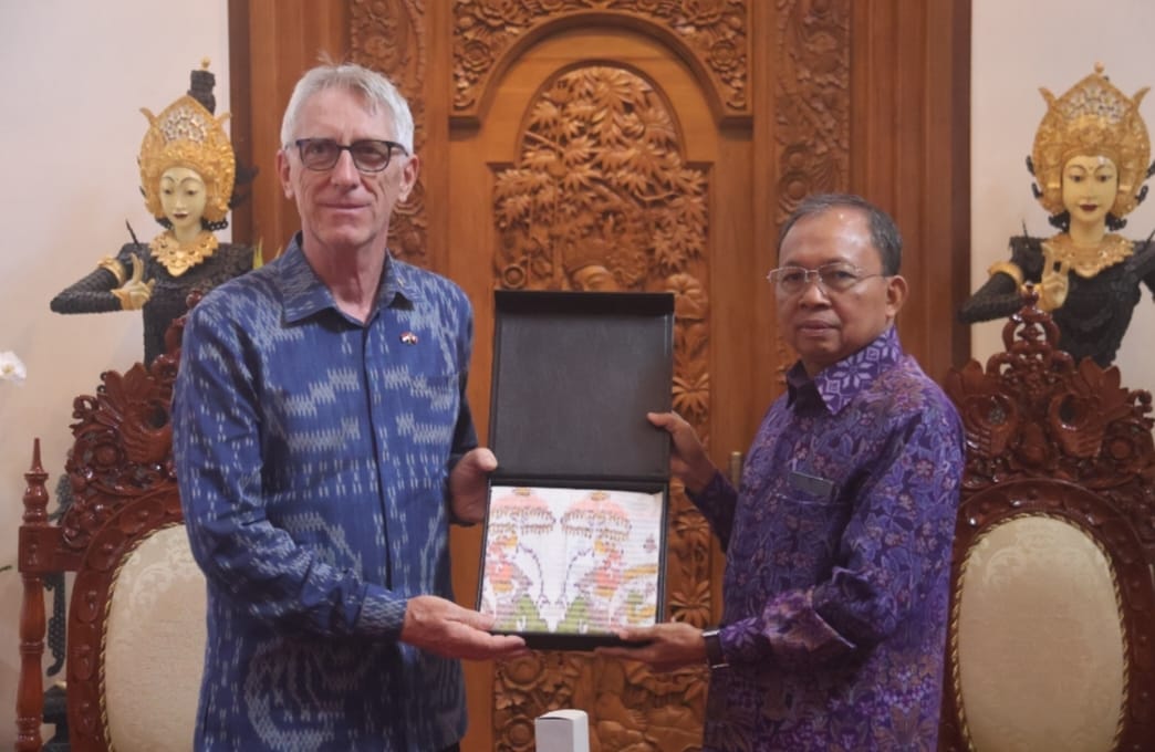 Konjen Swiss Apresiasi Gubernur Koster Tata Pariwisata Bali, Dukung Aturan Wisatawan Wajib Hormati Budaya dan Tradisi Lokal