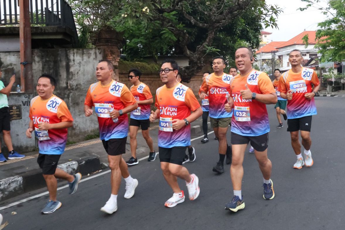 Wawali Arya Wibawa Ikuti Lari Fun Run Serangkaian HUT Ke-20 RSGMP Saraswati Denpasar