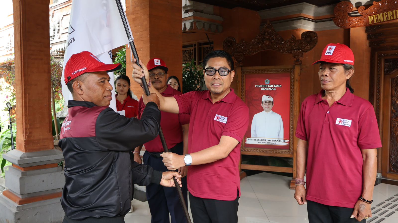 Wawali Kota Arya Wibawa Lepas Kontingen PMR PMI Denpasar Ikuti Jumbara V Provinsi Bali