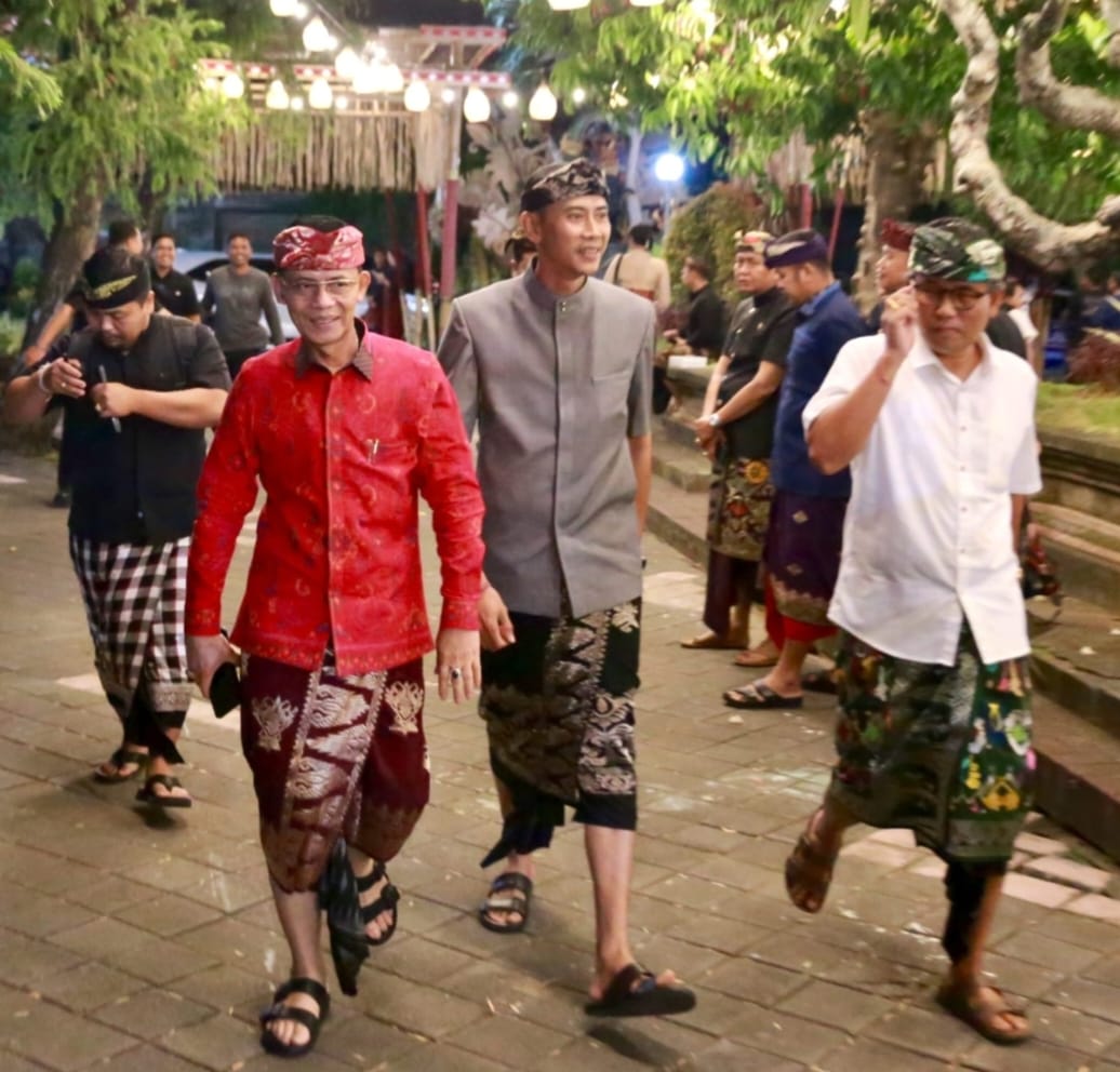 Bupati Satria Hadiri Penutupan PKB XLVII 2025 Sekaligus Pembukaan Festival Seni Bali Jani Ke-7