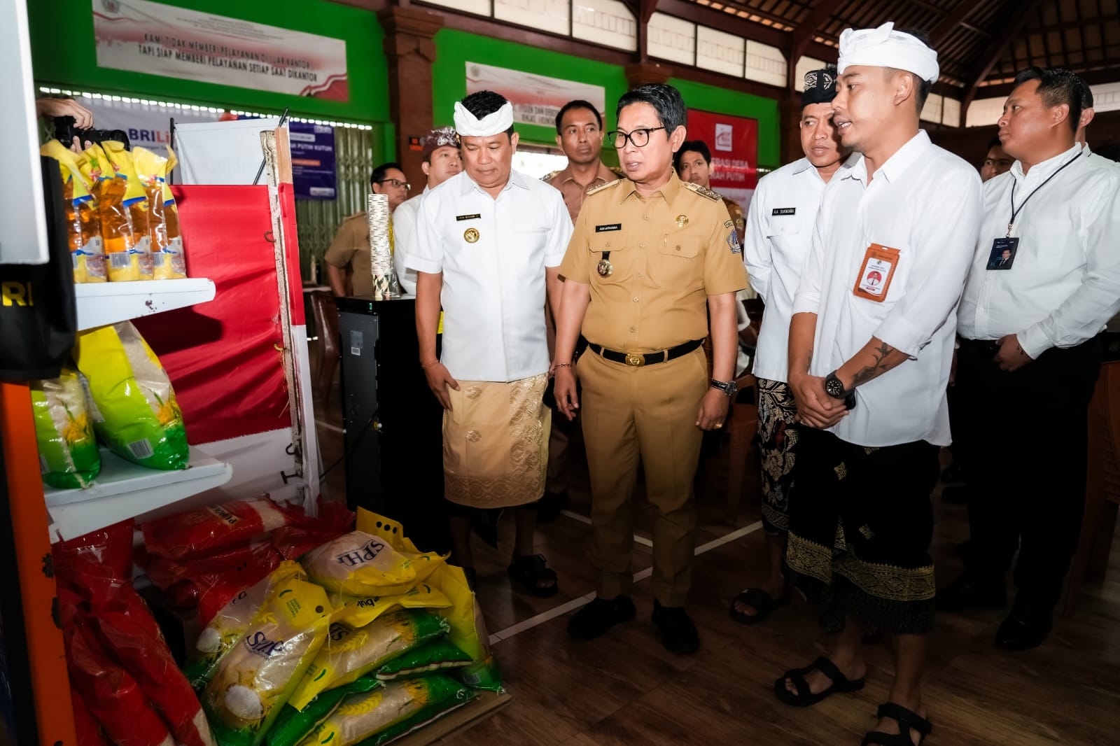 Bupati Adi Arnawa Ikuti Peluncuran Kelembagaan 80.000 Koperasi Merah Putih