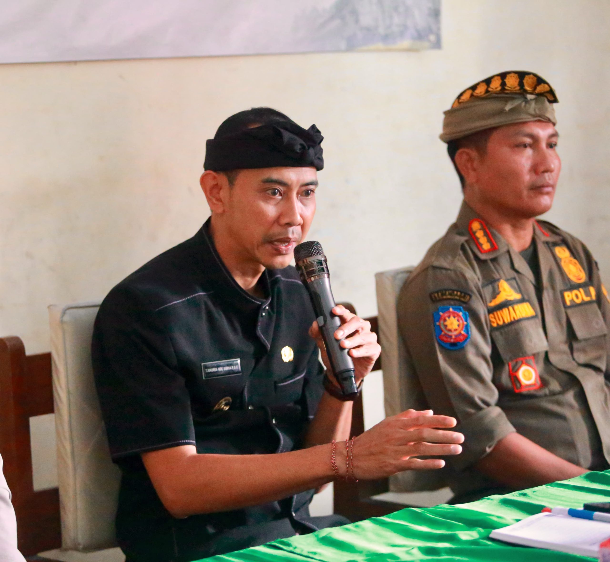 Wabup Tjok Surya Larang Pengerukan Tanpa Izin Beroperasi di Kecamatan Dawan