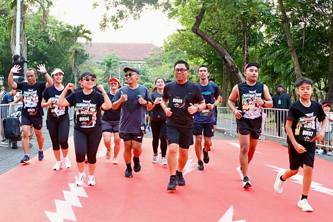 Wawali Kota Arya Wibawa Lepas Peserta PICA Rockin Run 5K