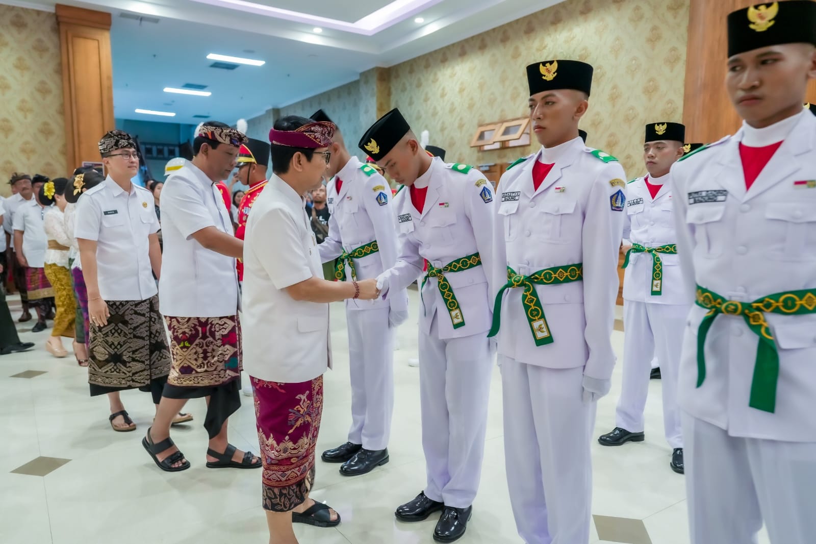 Bupati Badung Kukuhkan Anggota Paskibraka Kabupaten Badung