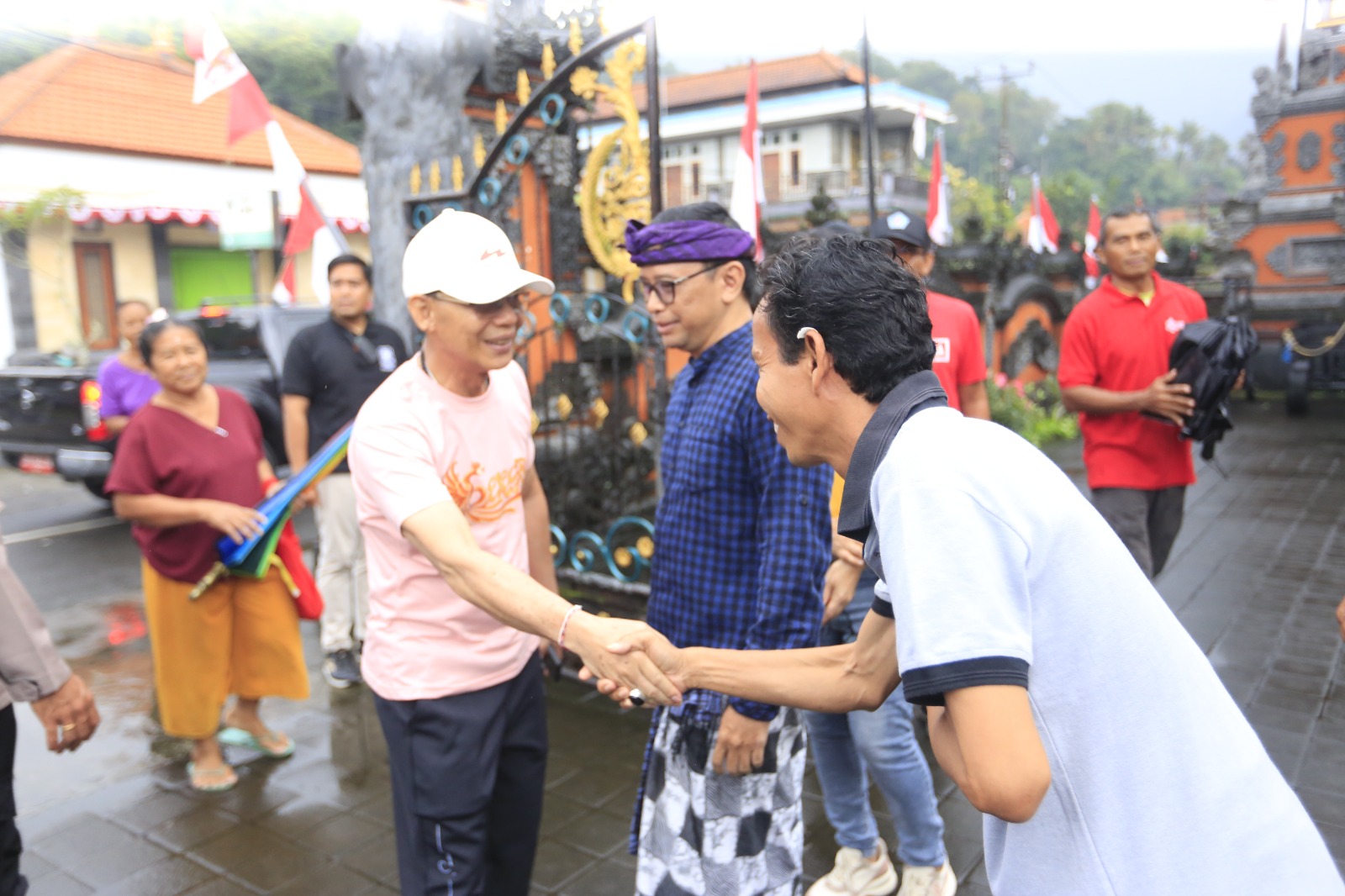 Bupati Satria Apresiasi Kegiatan Bakti Sosial Komunitas Gema Perdamaian