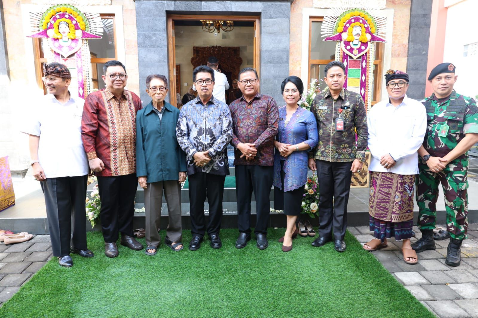 Sekda Alit Wiradana Hadiri Peresmian Musholla Al Hakim di PTUN Denpasar