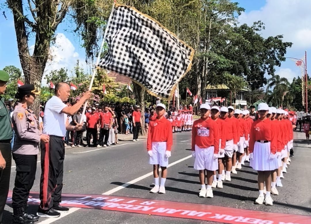 Meriahkan HUT Ke-80 RI, 34 Regu Ikuti Lomba Gerak Jalan SD se-Kecamatan Bangli