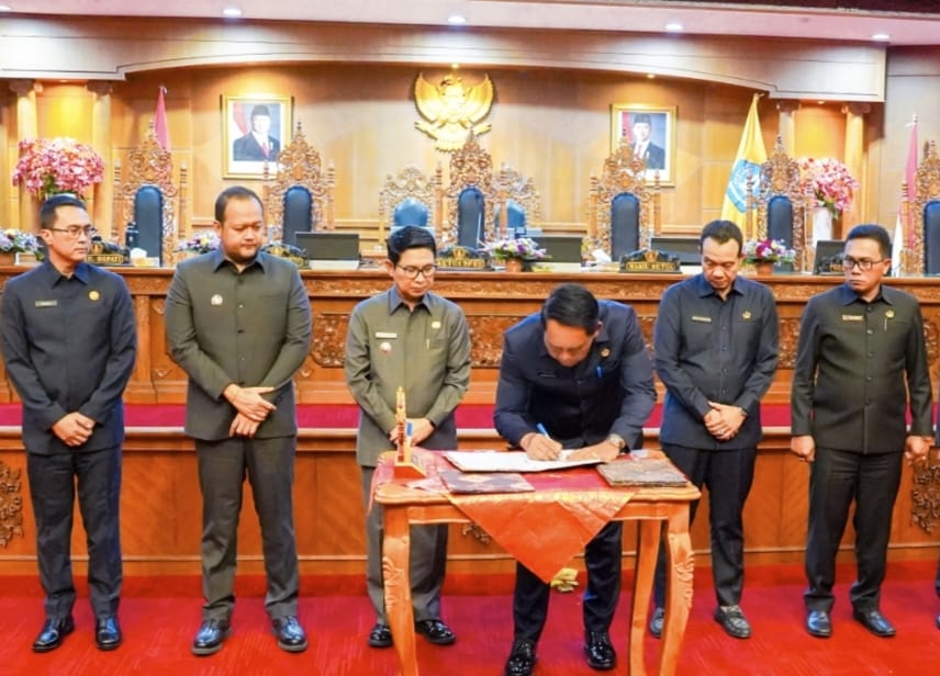 Rapat Paripurna, Bupati Badung dan DPRD Sepakati Tiga Ranperda Strategis