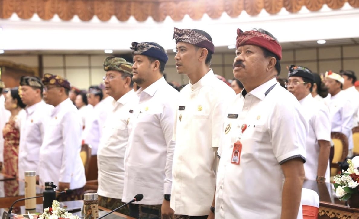 Wabup Tjok Surya Hadiri Rapat Paripurna Hari Jadi Ke-67 Provinsi Bali