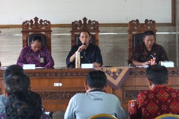 Wabup Tjok Surya Ingatkan Desa Bangun TPS3R