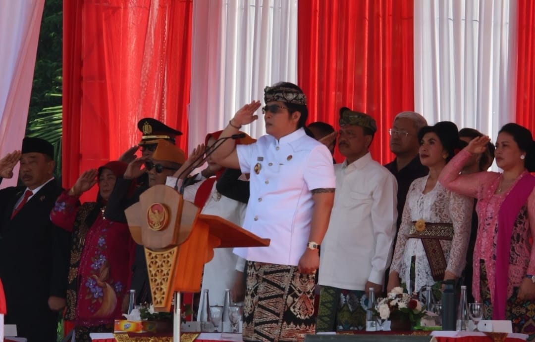 Pimpin Apel Peringatan HUT Ke-80 Kemerdekaan RI, Wagub Giri Prasta Ajak Generasi Bangsa Lanjutkan Perjuangan